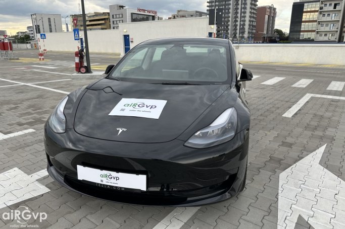 Tesla Model 3  2023