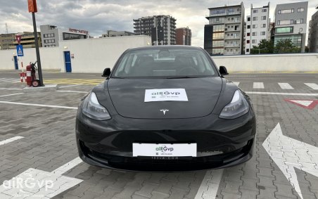 Tesla Model 3  2023