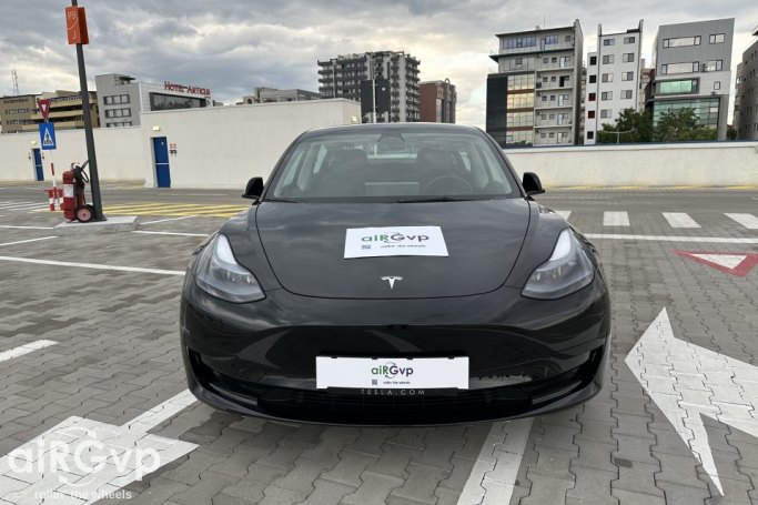 Tesla Model 3  2023