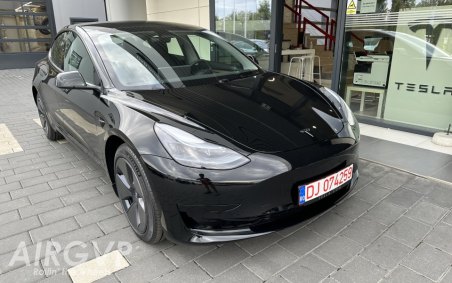 Tesla Model 3  2023